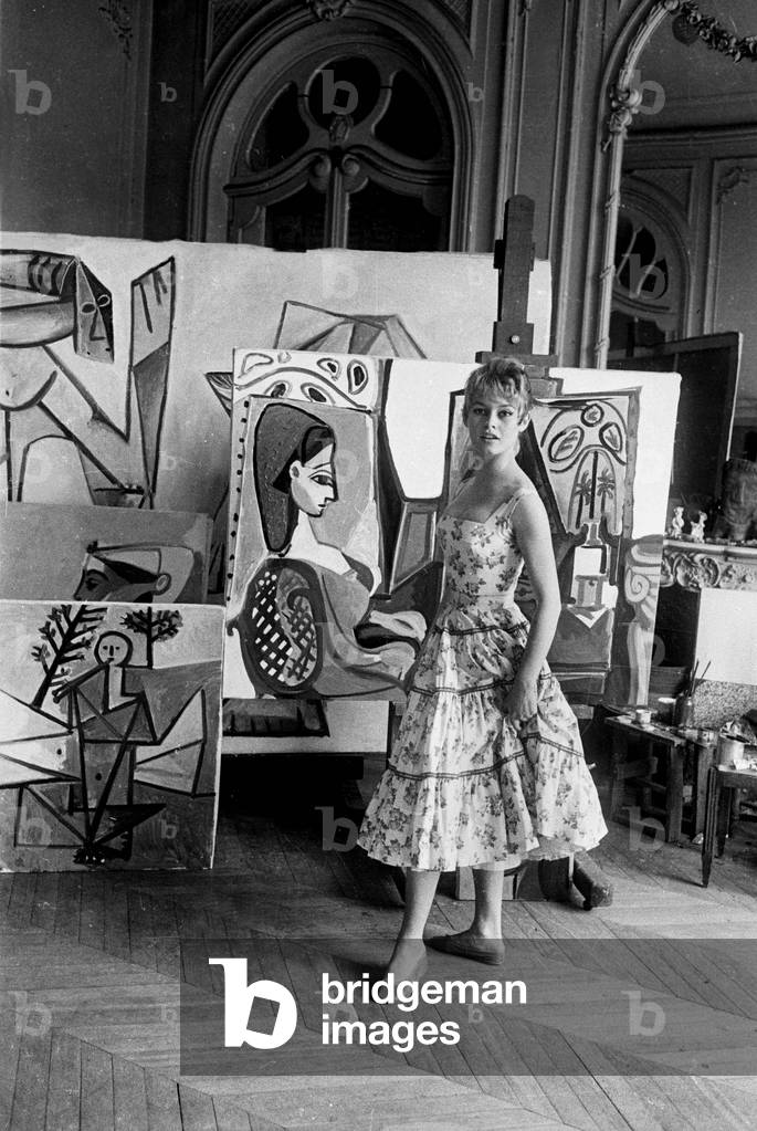 Brigitte Bardot in workshop of Pablo Picasso during Cannes festival 1956 in villa 