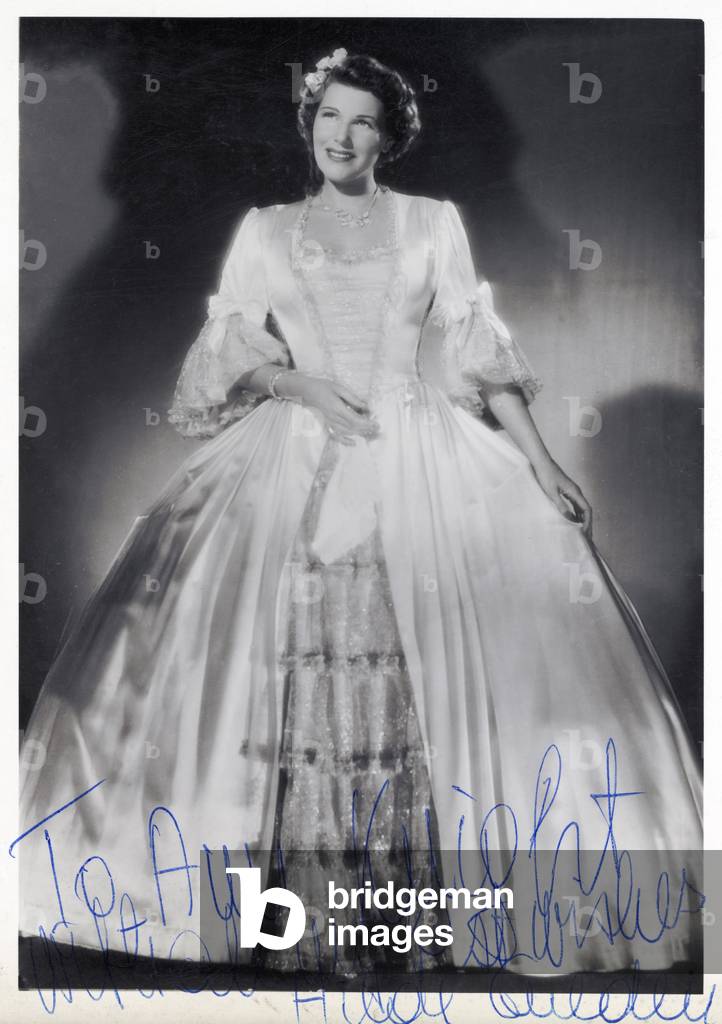 Hilde Güden in role