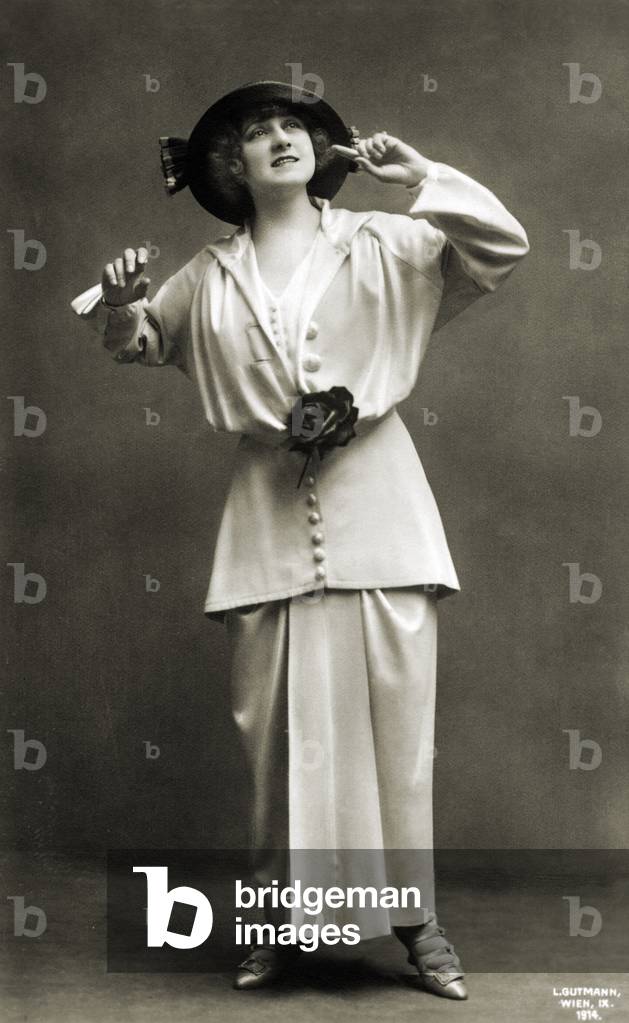 Mizzi Gunther - portrait of the soprano 8 February 1879 - 18 March 1961