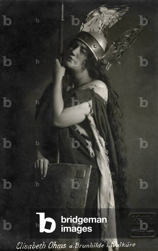 Elisabeth Ohms as Brünnhilde in Richard Wagner 's opera Die Walküre