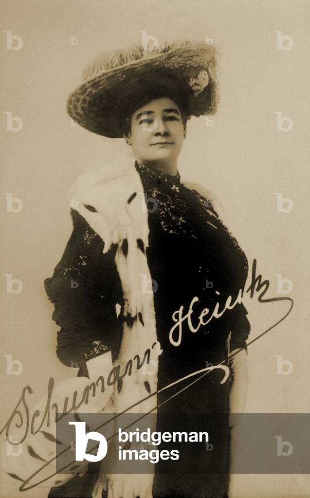 Ernestine Schumann-Heink - signed portrait of the Czech (later American) operatic contralto with hat