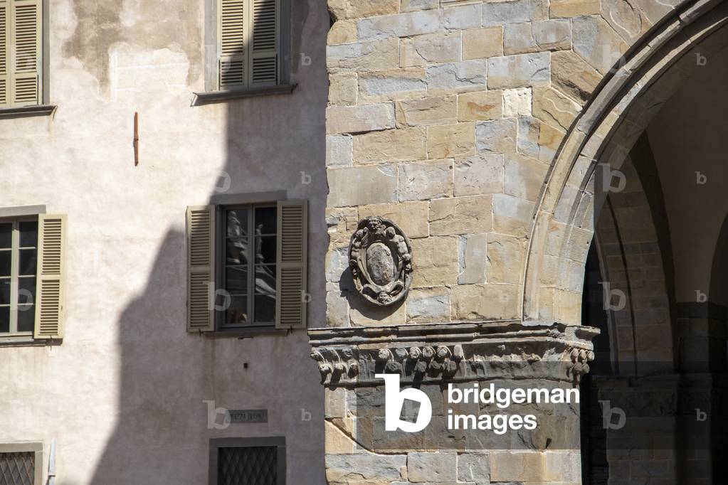 Piazza Duomo, Bergamo, Italy (photo)