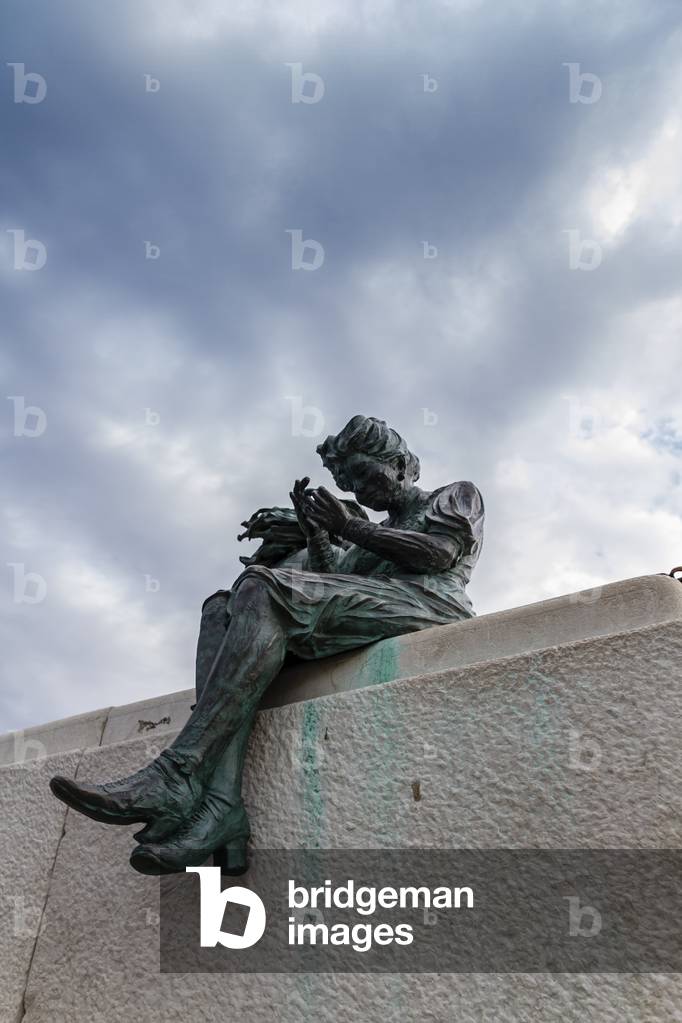 Riva Caduti for the Italianity of Statue “The girls of Trieste”. Fiorenzo Bacci, Trieste, Friuli Venezia Giulia, Italy (photo)