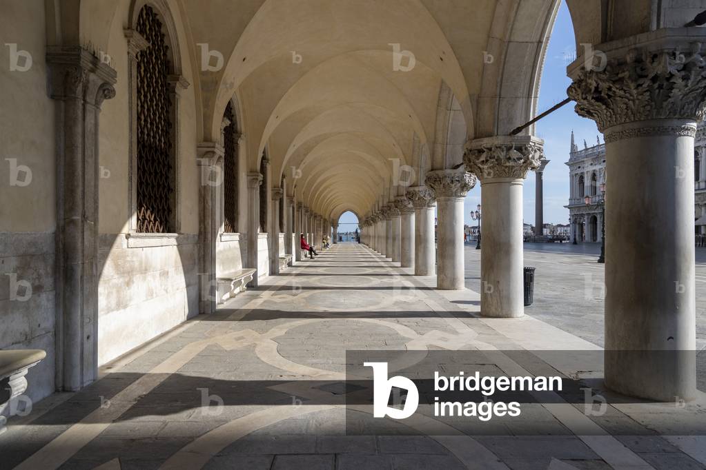 Palazzo Ducale i portici, Venice, Italy (photo)