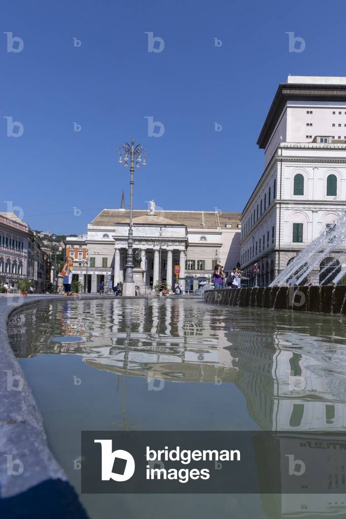 Piazza De Ferrari, bronze fountain, Genoa, Italy, 2020 (photo)