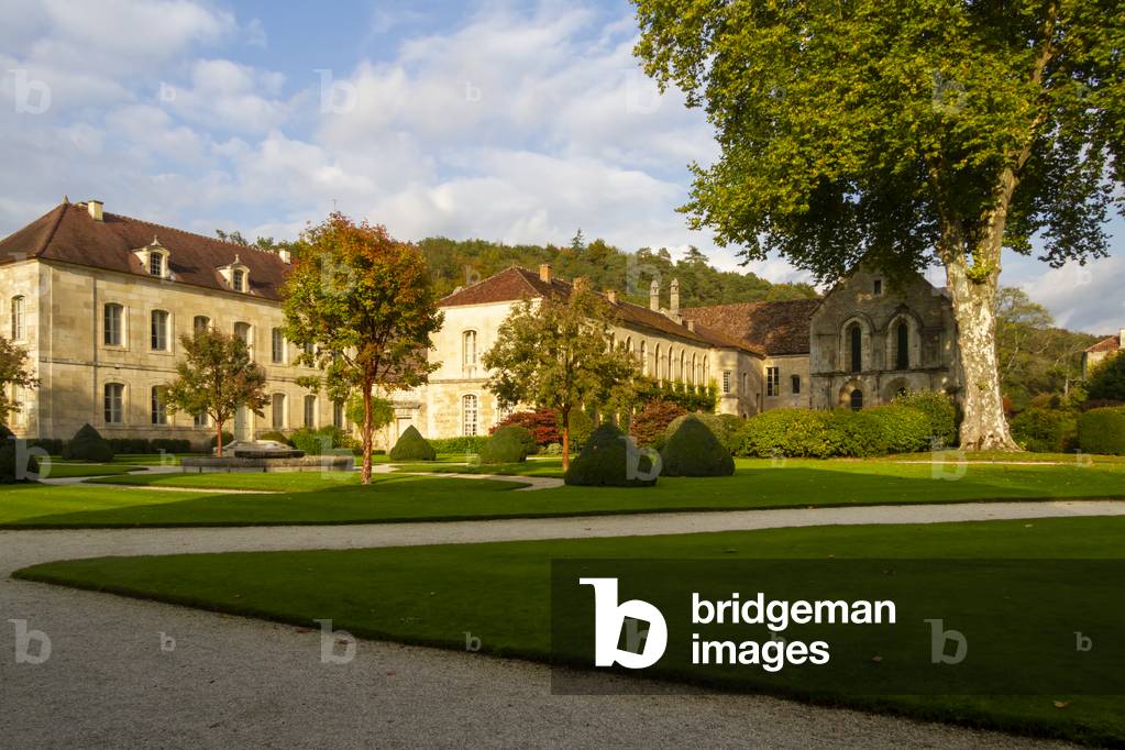 Fontenay Abbey Park, Burgundy, France (photo)