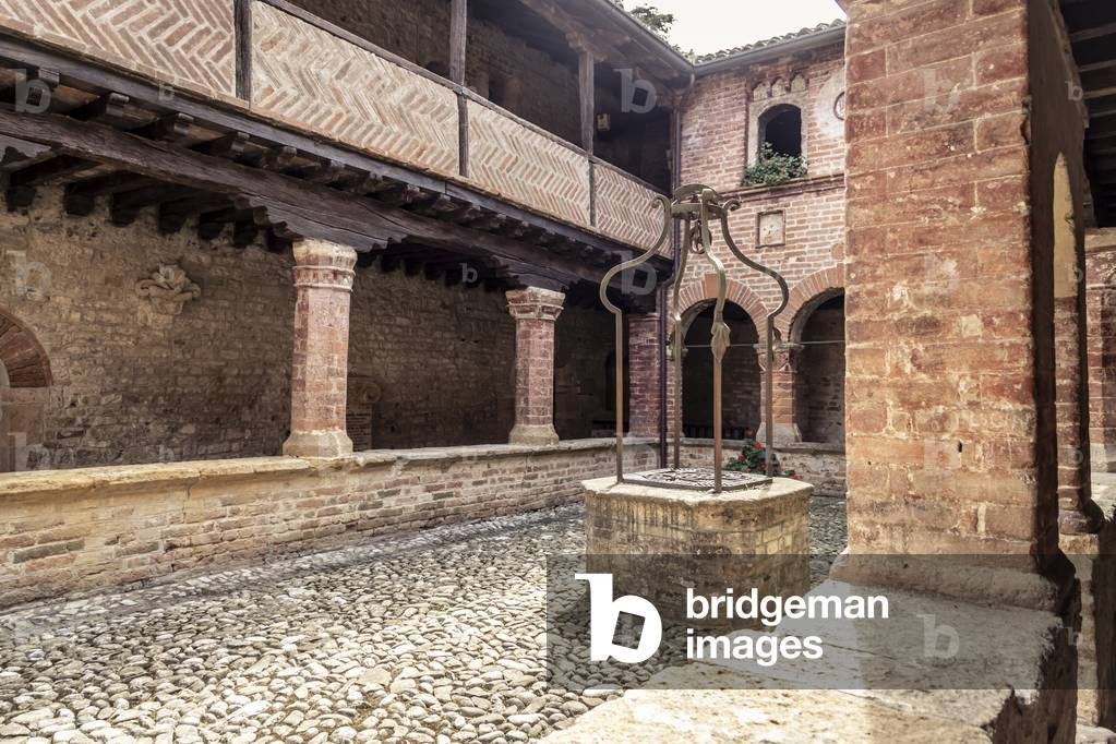 cloister 14th century, Castell'Arquato, Piacenza, Emilia Romagna, Italy, 2020 (photo)