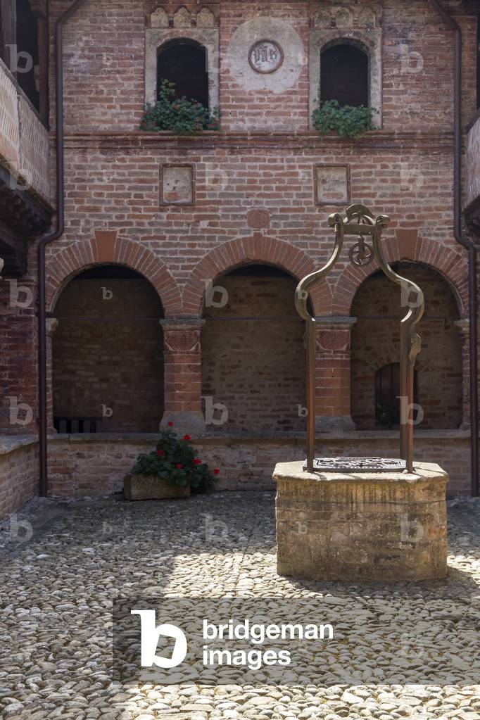 cloister 14th century, Castell'Arquato, Piacenza, Emilia Romagna, Italy, 2020 (photo)