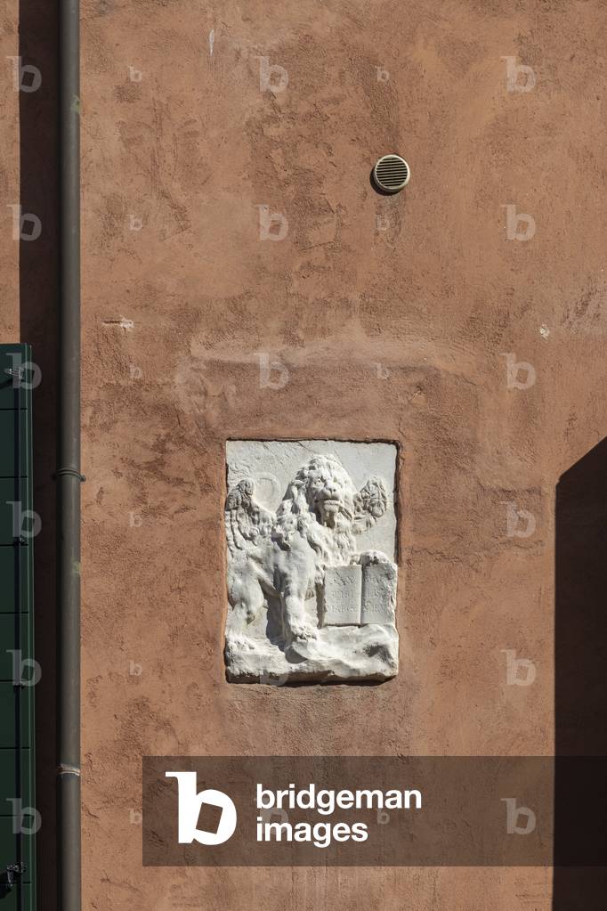 Campiello del Angaran. Bassorilievo Leone di San Marco, Venice, Italy (photo)