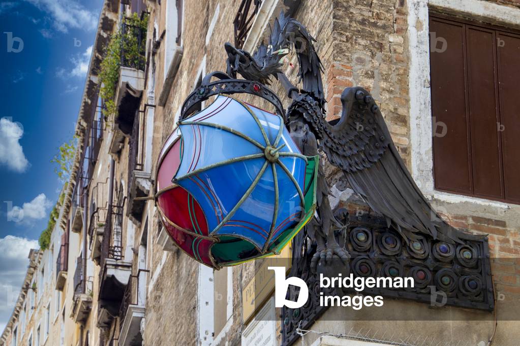 Insegna di Marforio in Campo San Salvador, Venice, Italy (photo)