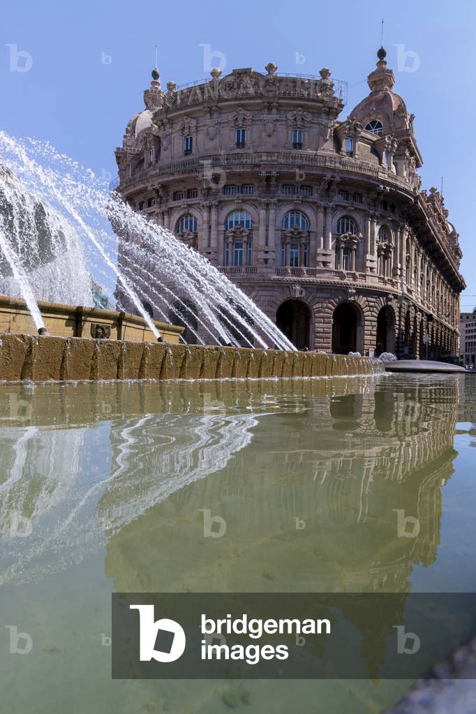 Piazza De Ferrari, bronze fountain, Genoa, Italy, 2020 (photo)