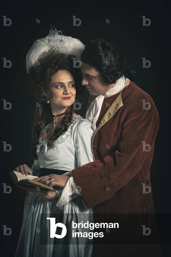 Living History Portraits: Portrait of a French nobyl lady and Italian nobleman of 1770, Romantic readings (photo)
