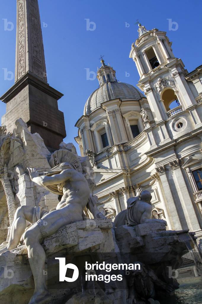 Piazza Navona, fountain of the rivers and church of Sant'Agnese in Agone, Rome, Italy (photo)