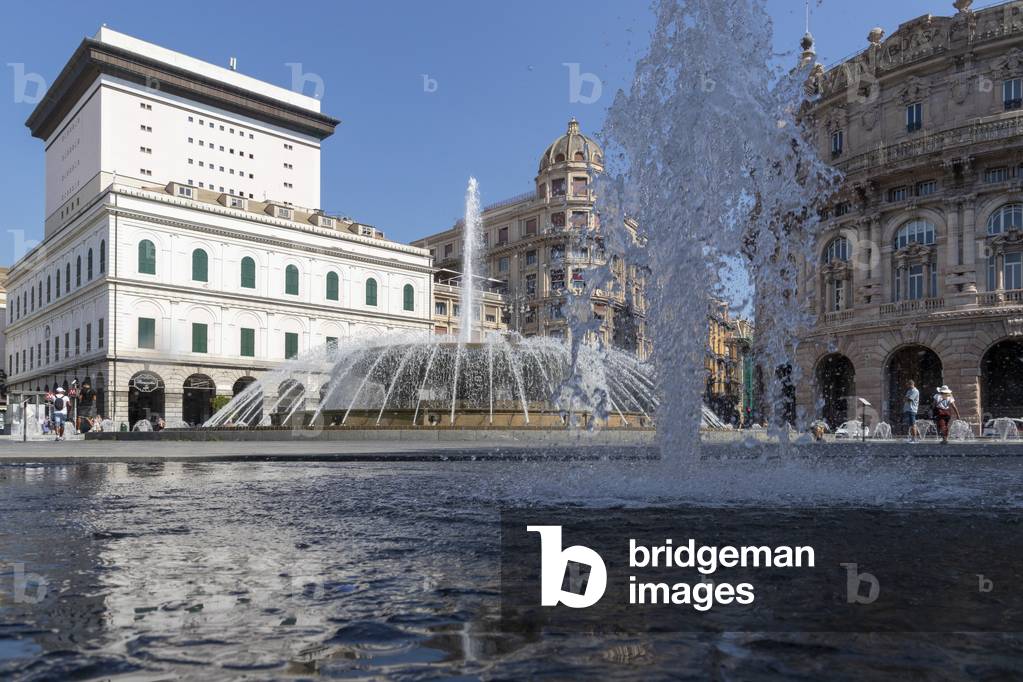 Piazza De Ferrari, bronze fountain, Genoa, Italy, 2020 (photo)