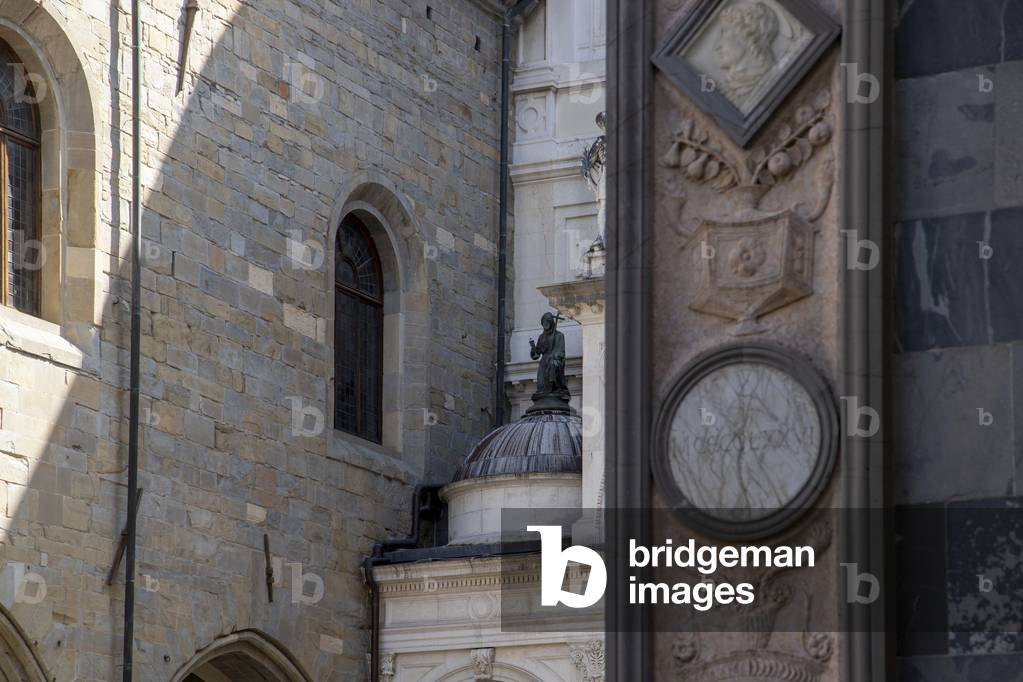 Piazza Duomo, Bergamo, Italy (photo)