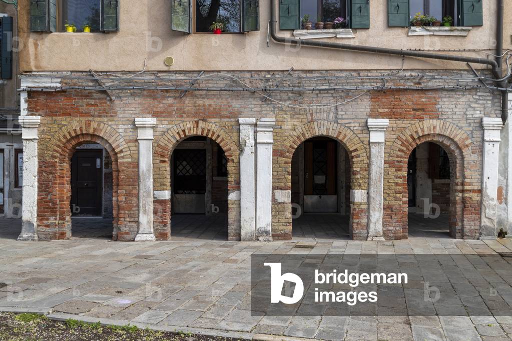 Campo del Ghetto NUovo, Venice, Italy (photo)