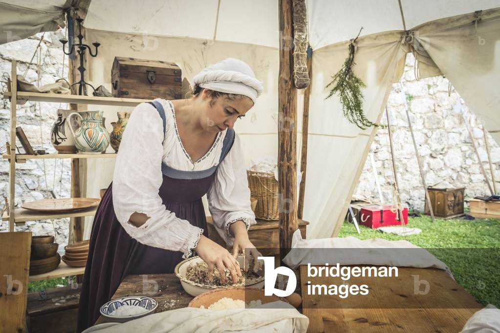 Civil and military customs: Field kitchen, Castel Beseno, Trento, Italy (photo)