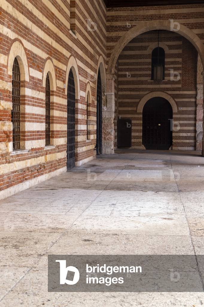 Palazzo della Ragione, Verona, Italy (photo)