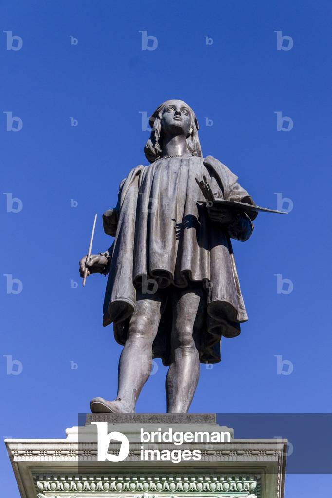 Raffaello Sanzio: monument, Urbino, Italy (photo)