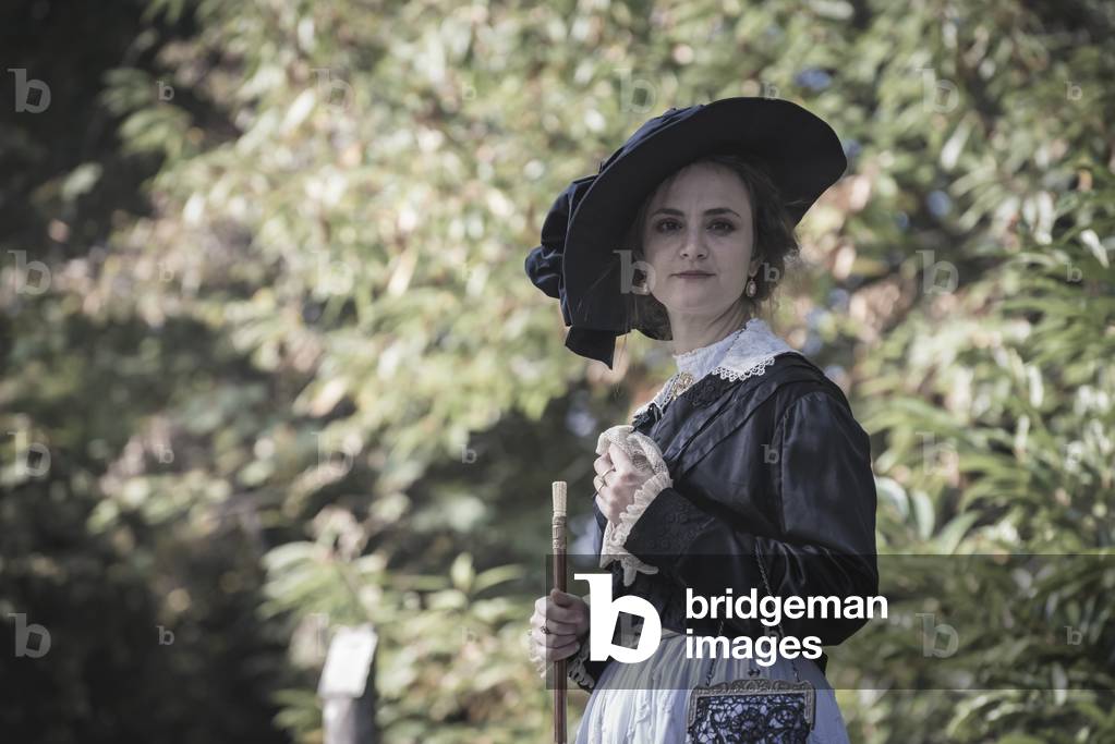 Honeymoon in Turin, young married couple: portrait in a public garden., Turin, Piedmont, Italy (photo)