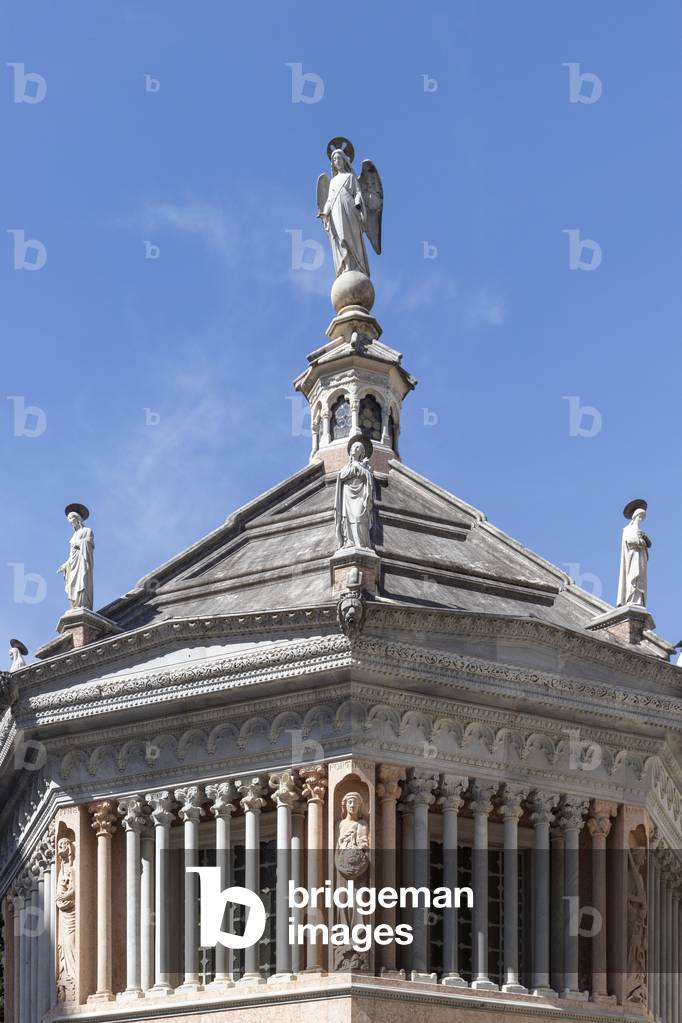 Battistero, Bergamo, Italy (photo)