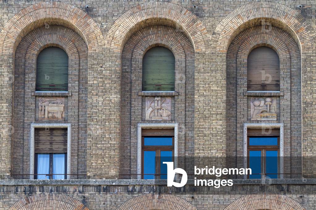 Piazza della Vittoria, (1932, Marcello Piacentini), Torrione INA, Brescia, Lombardy, Italy, 2019 (photo)
