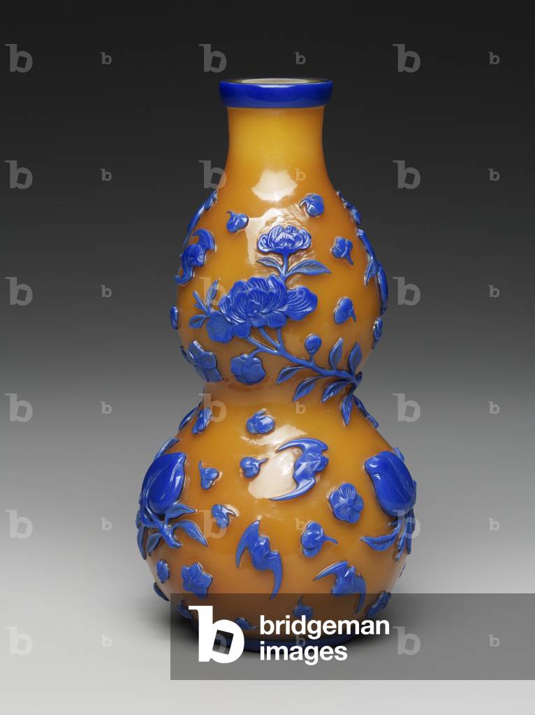 Double gourd shaped bottle (glass)