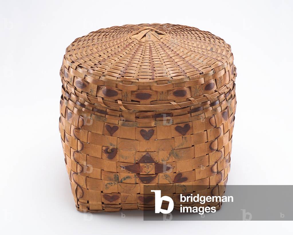Storage basket with lid, 1830-1900 (plant fibre with laundry bluing & Mohegan pink)