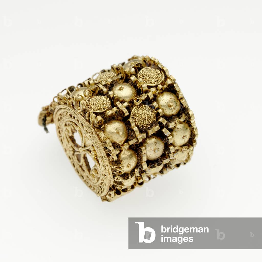 Spool Earring, Late Archaic or Classical Period (gold)