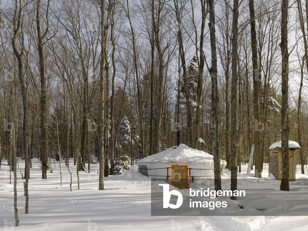 Winter yurt, Canada (photo)