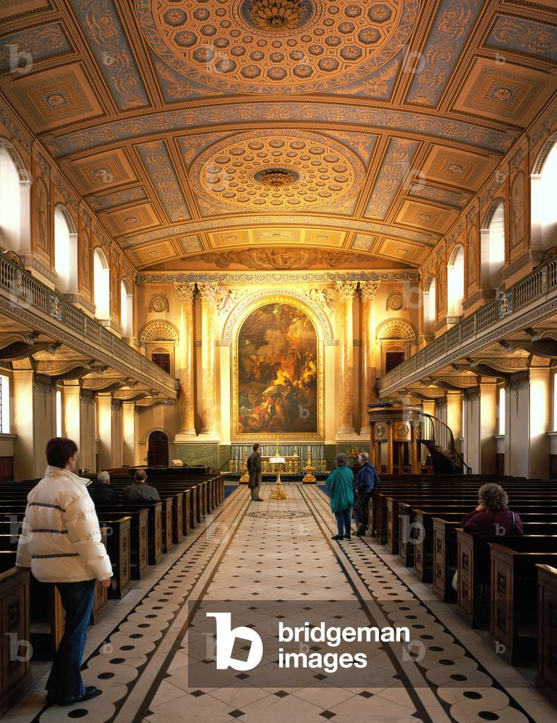 Chapel interior (photo)