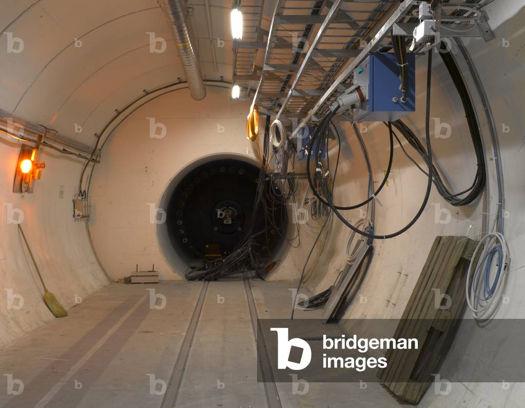 Central core, Large Hadron Collider, European Organization for Nuclear Research, Geneva, Switzerland (photo)