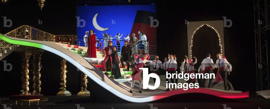 Ezgi Kutlu as Isabelle, Mary Bevan as Elvira, Katie Bray as Zulma, Bozidar Smiljanic as Haly, Quirijn de Lang as Mustafa, Ricardo Novaro as Taddeo and Luciano Botelho as Lindoro performing  in L'Italiana in Algeri at Garsington Opera