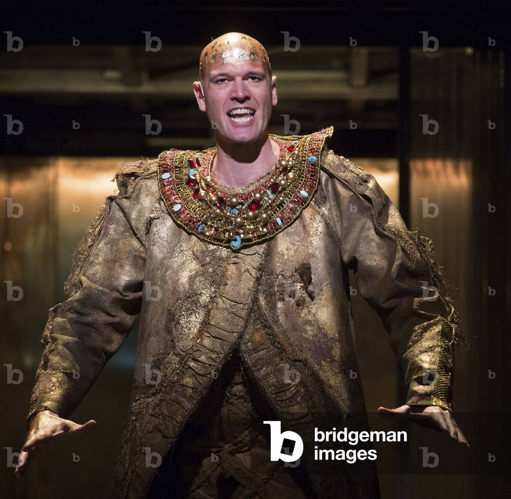 Akhnaten by Philip Glass