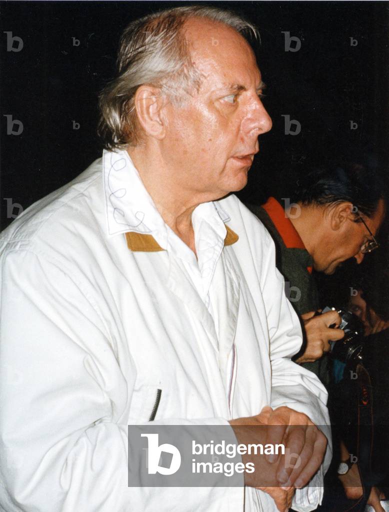 Karlheinz Stockhausen during performance, 1967 (photo)