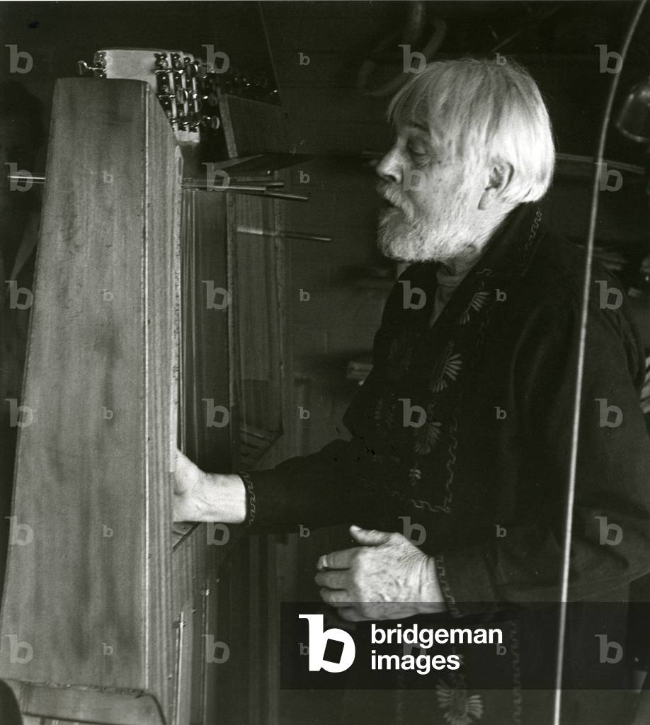 Harry Partch, 1972 (photo)
