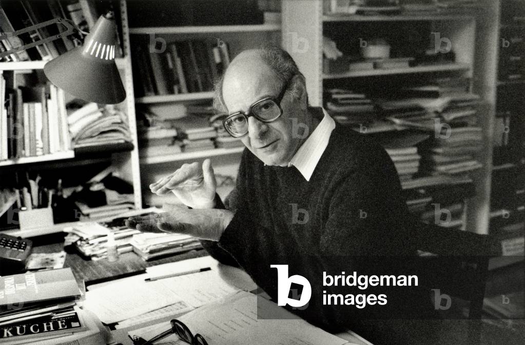 Mauricio Kagel composing, 1990 (photo)