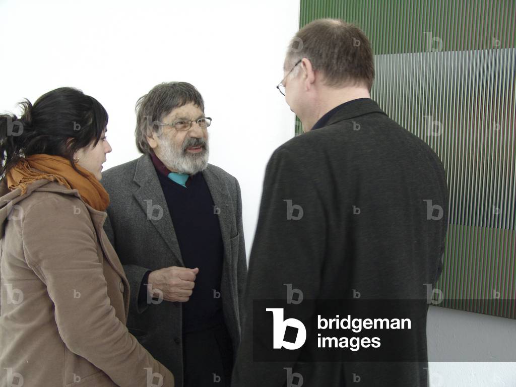 Carlos Cruz-Diez with his daughter Fabiana Cruz and the gallery owner Martin Woern, 2006 (photo)
