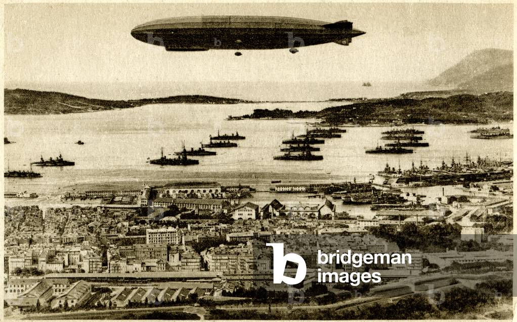 Geography. France. French fleet and zeppelin in the harbour of Toulon. Photo, France, 1919.