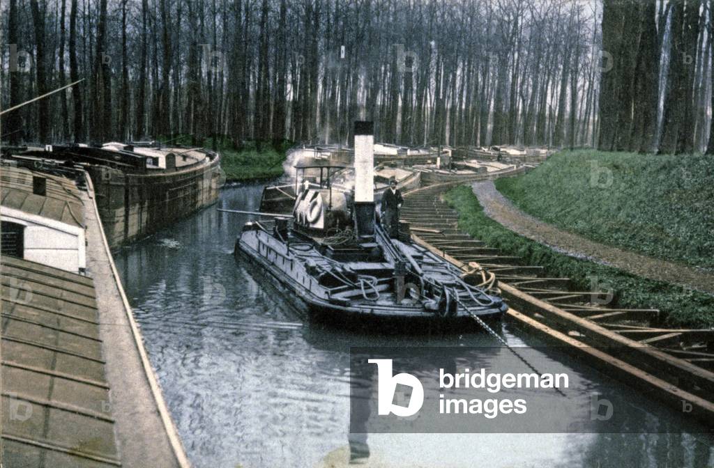 Barge on the Canal of Saint Quentin, c.1910 (photo)