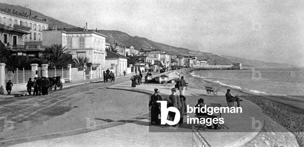 Menton, seaside, c.1910 (postcard)