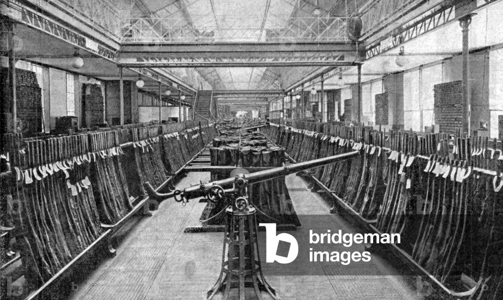 Weapons warehouse, Saint Etienne, c.1910 (photo)