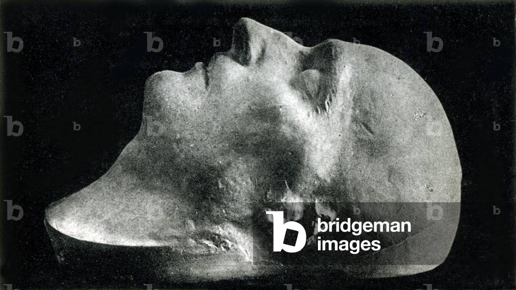 History. France. French First Empire. Moulding of Napoleon Bonaparte's head by the Dr Antommarchi, physician of Napoleon in Saint Helena, France, 1821.