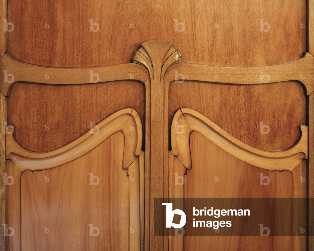 Dining room door detail, Maison and Atelier Horta, 23-25 Rue Americaine, Brussels, 1898-1901. Now the Horta Museum (photo)