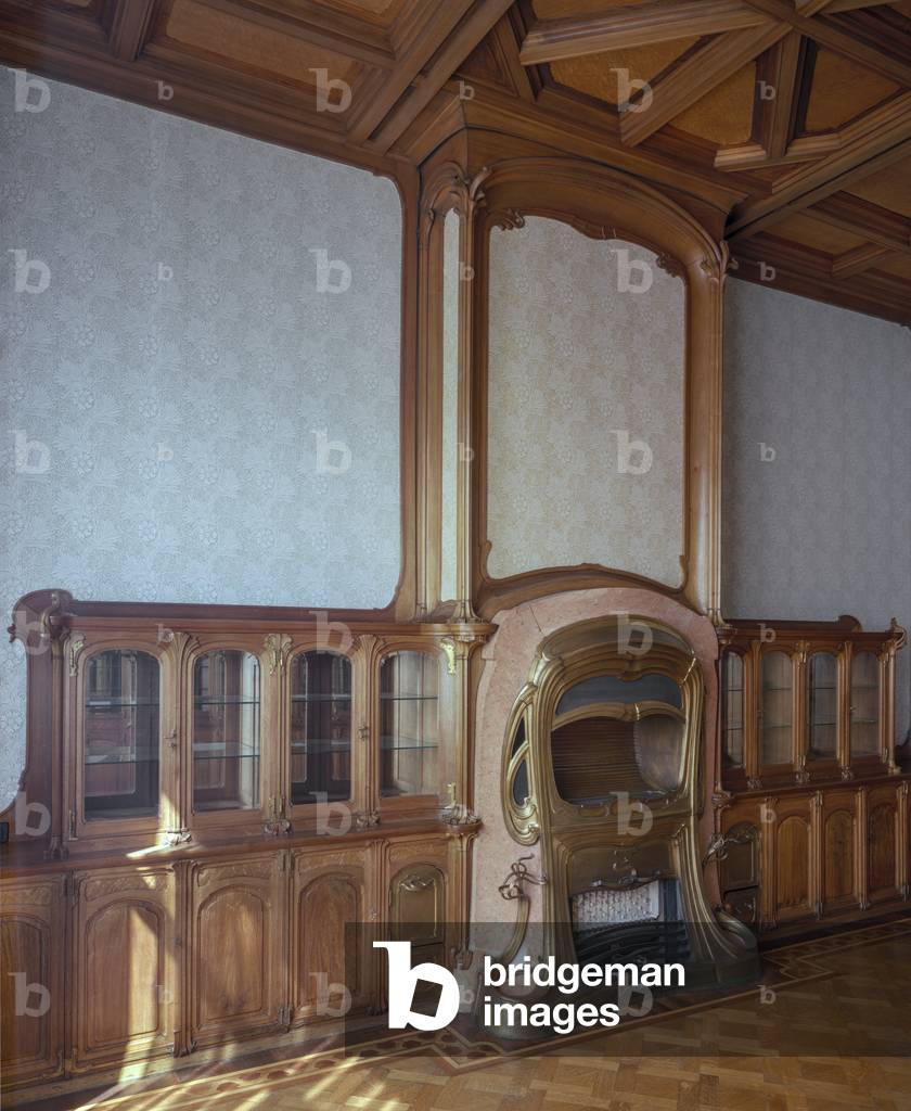 Study fireplace and wall cabinets 2 Avenue Palmerston, Hotel Van Eetvelde 2 & 4 Avenue Palmerston, Brussels, 1895-1901 (photo)