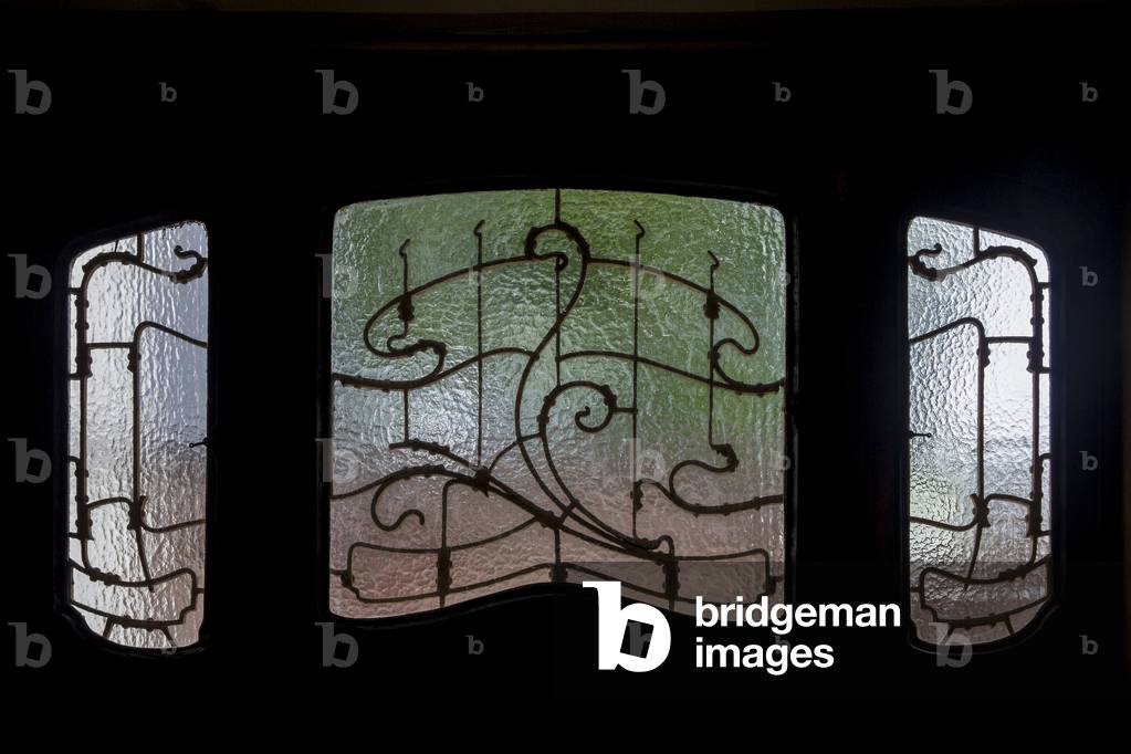 Entrance hall fanlight, Hotel Frison 37 Rue Lebeau Brussels 1894-95 (photo)