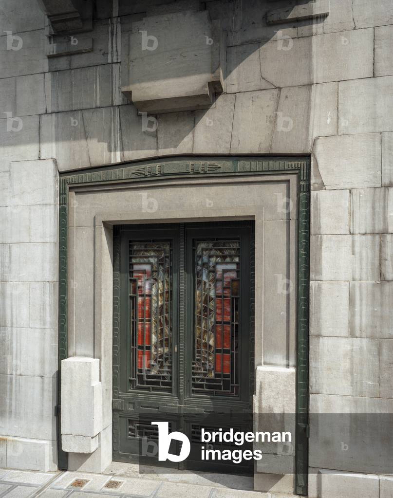 Side entrance, Palais des Beaux-Arts, 1913-28 (photo)