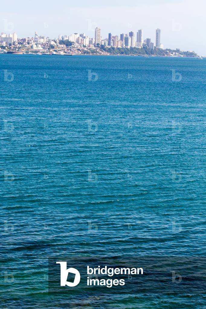 Urban landscape and seascape, Praia de Boa Viagem beach, Salvador de Bahia, Brazil, March 2018 (photo)