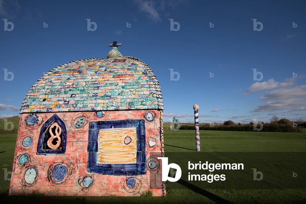 Ceramic art installation,Messums gallery, Wiltshire, UK, May 2019 (photo)