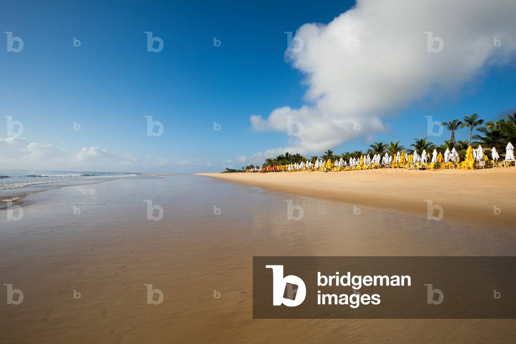 Beach scene; Uxua Praia Beach bar and restaurant, Trancoso beach, Bahia State, Brazil, March 2018 (photo)
